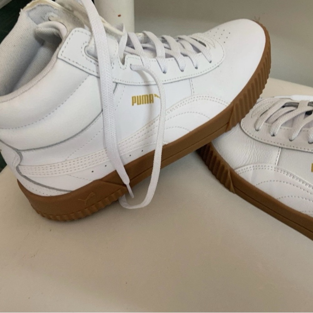 Puma Carina 2.0 Women’s Shoes Fashion Sneakers Sz 9 White